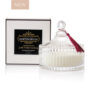 HAMPTONS DELUXE MEDIUM CANDLE – COSMOPOLITAN – WILD FROSTED CRANBERRY